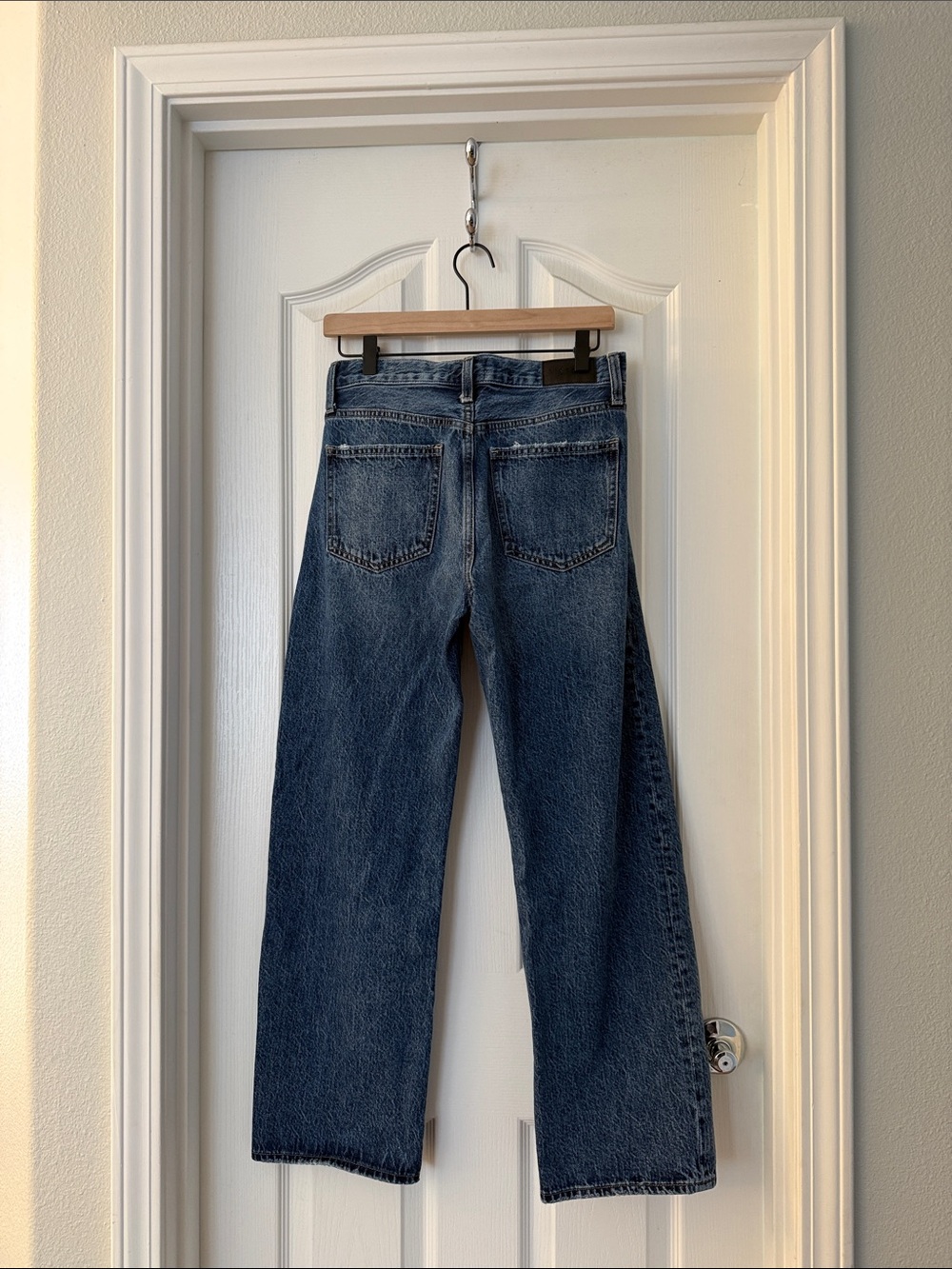 Pistola Lexi distressed crop barrel jeans - Picture 3 of 4